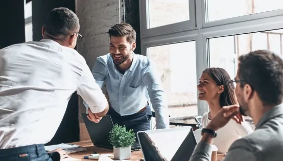 Travaillez avec les leaders